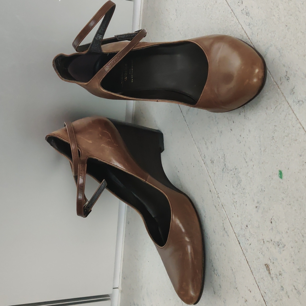 Rabokigoshi Works Classic Brown Mary Jane Wedge Pumps